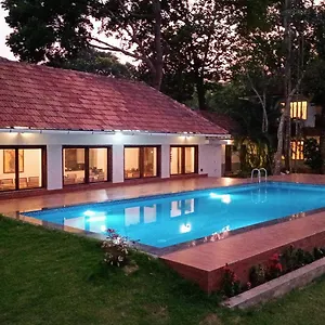 Resort Shantitheeram Ayurveda Lakeside Heritage, Alappuzha